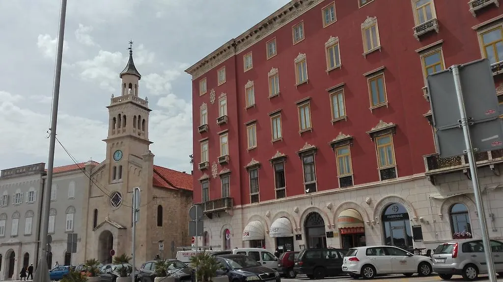 Split Studio Irisha location